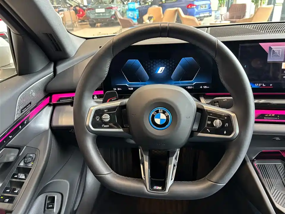 BMW i5