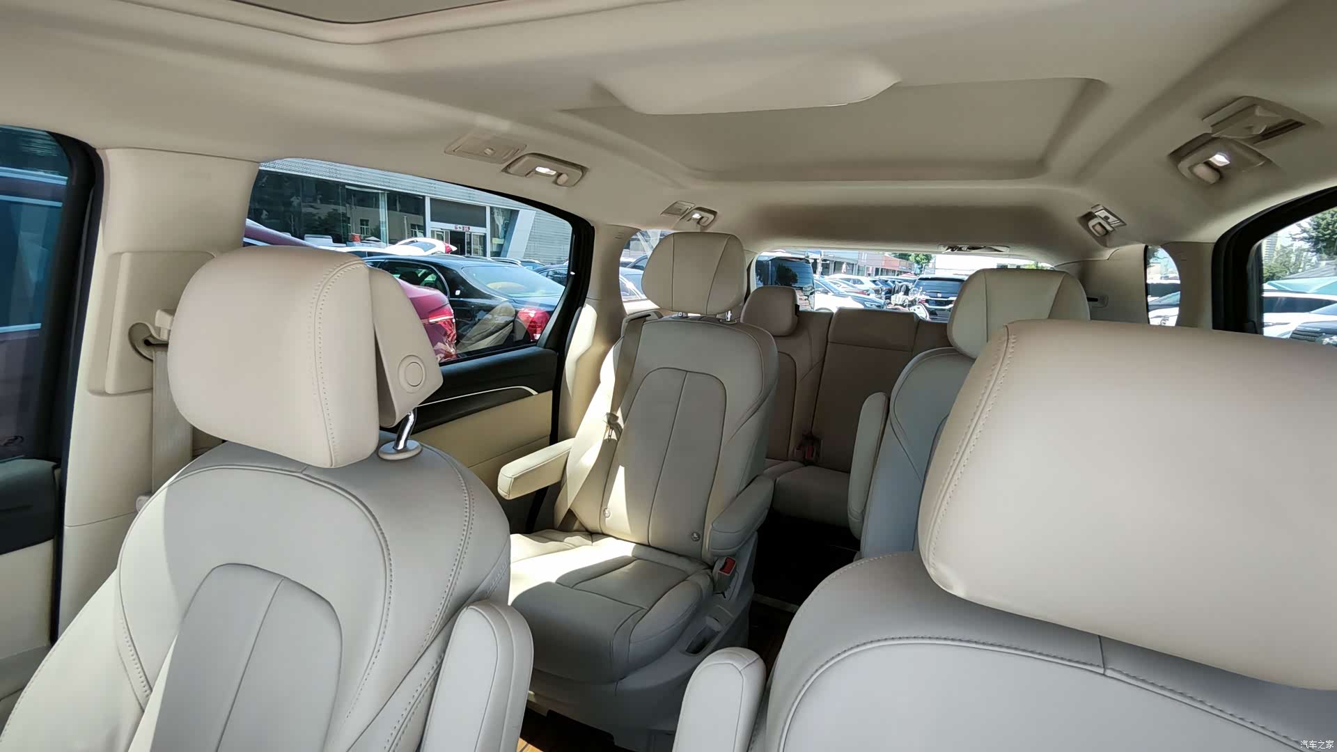 Buick GL8, 2022 6