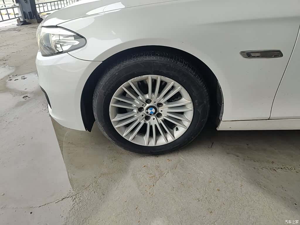 BMW 5 Series, 2015 23