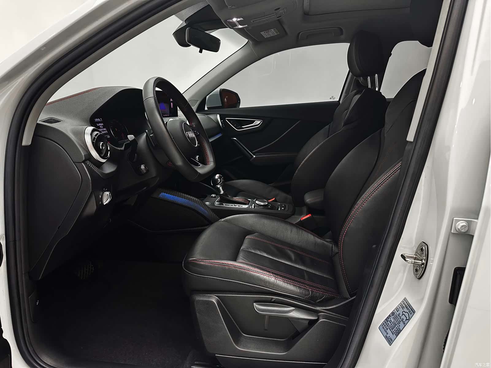 Audi Q2L, 2022 21