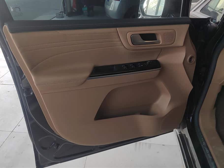 JAC Refine Ruifeng RF8 PHEV