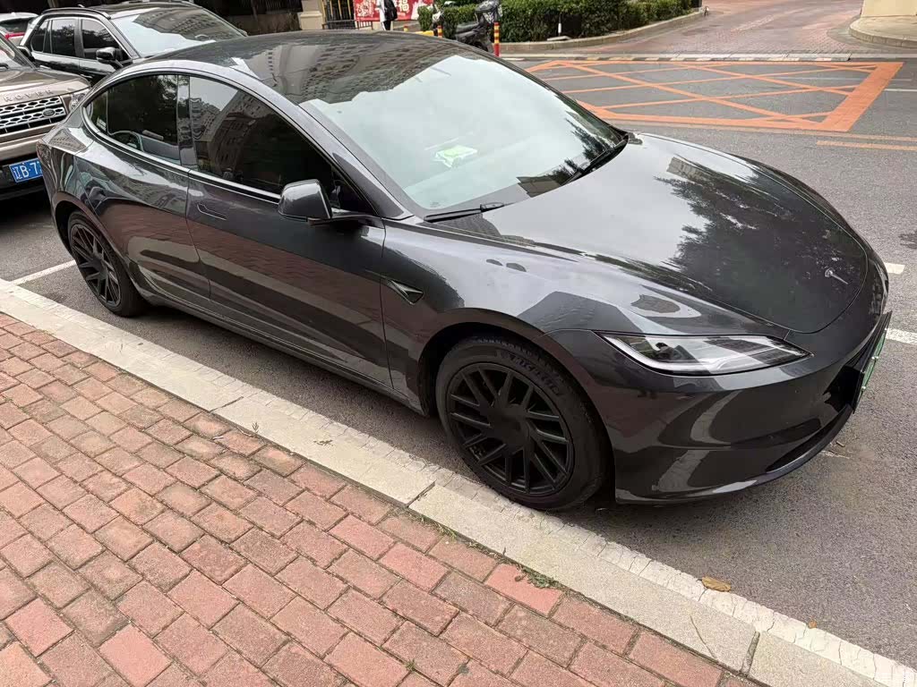 Tesla Model 3, 2024 4