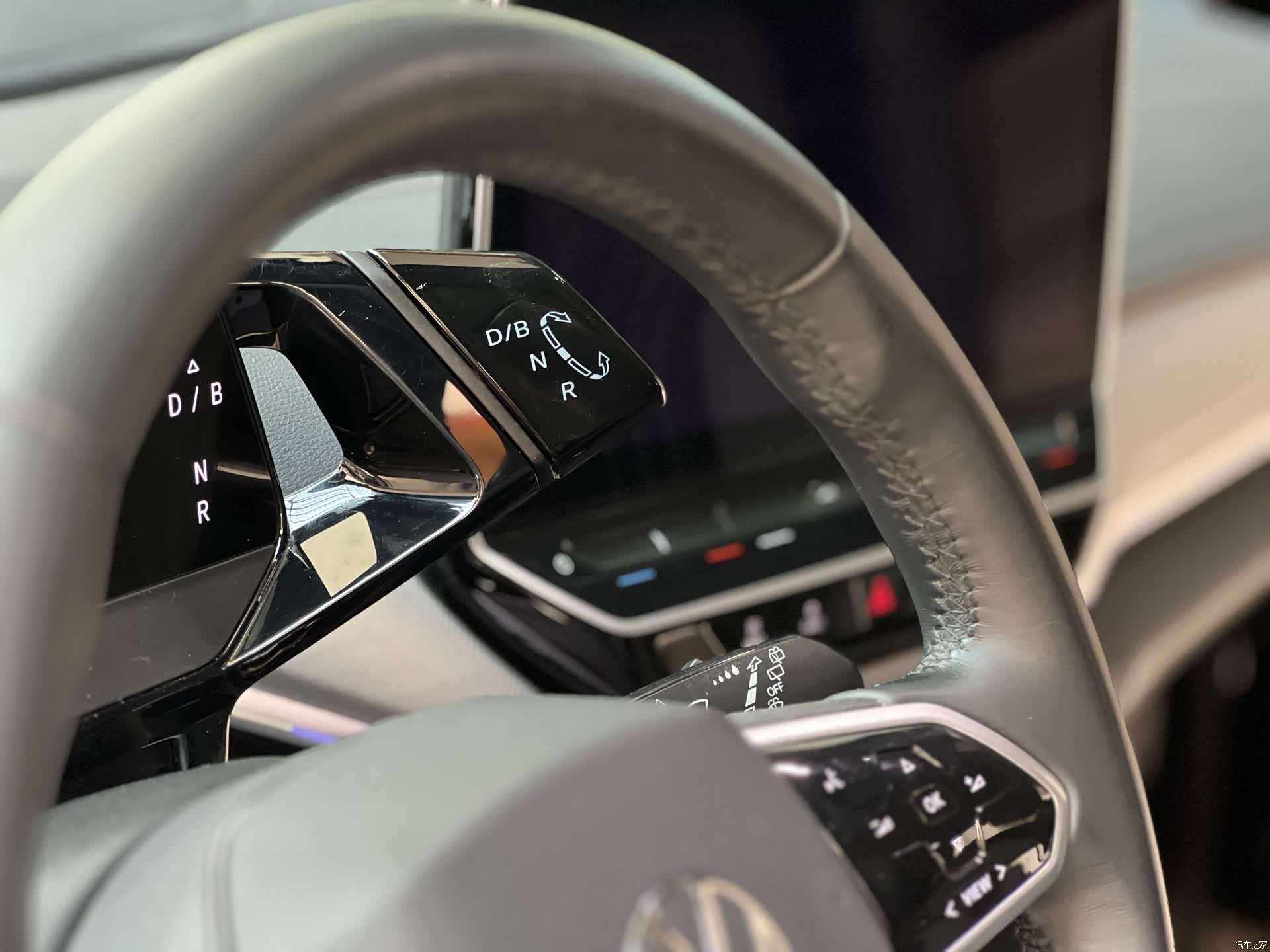 Volkswagen ID.4, 2023 11