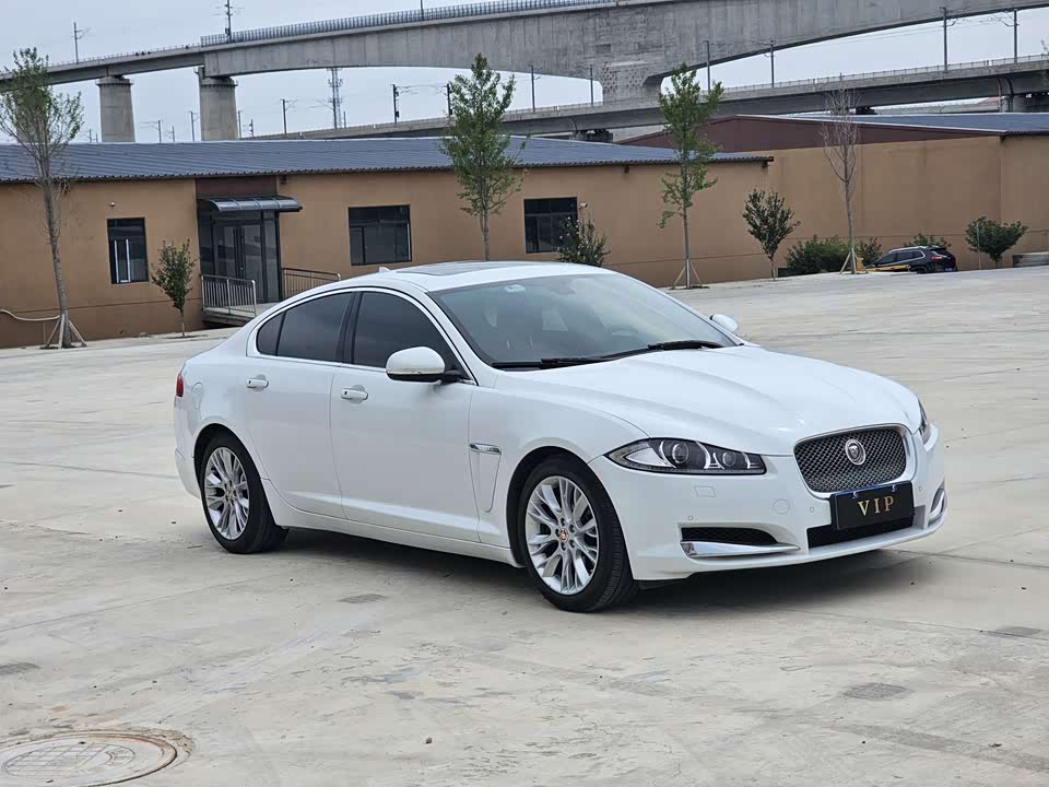 Jaguar XF Jaguar XF