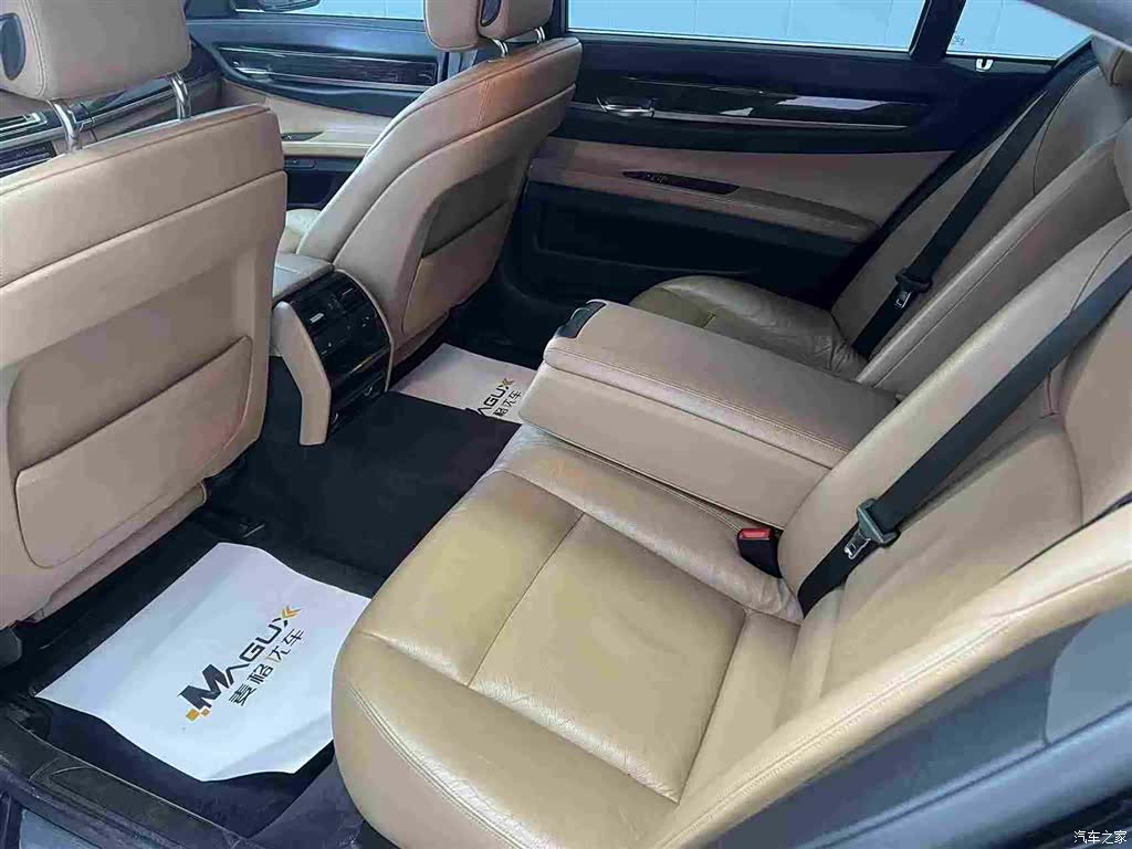 BMW 7 Series, 2013 8