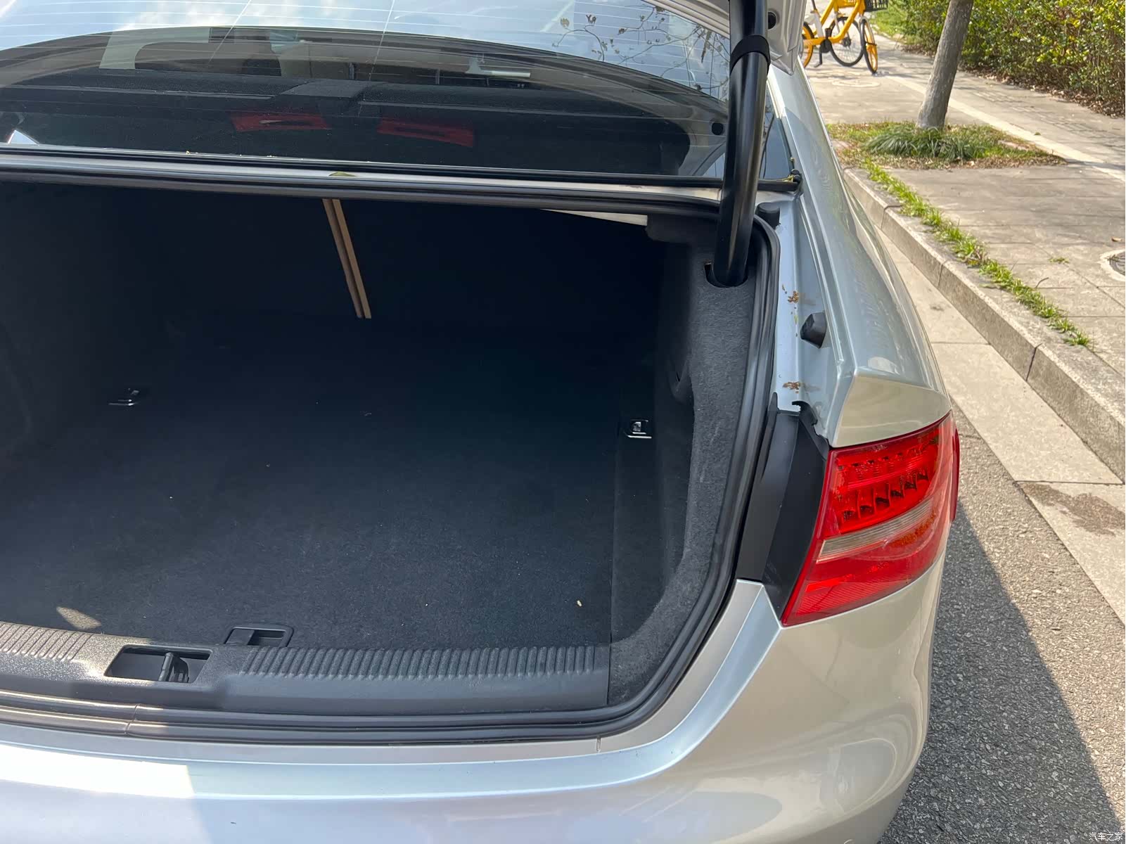 Audi A4L, 2013 15