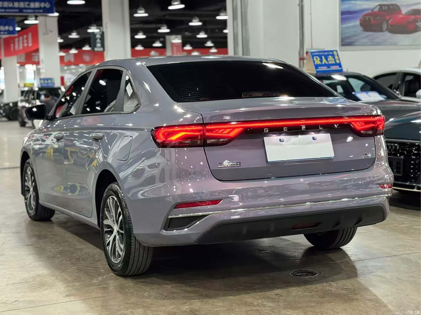 Geely Emgrand, 2026 все фото