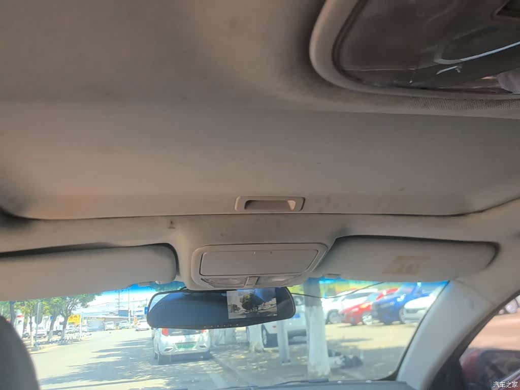 Geely Emgrand, 2015 18