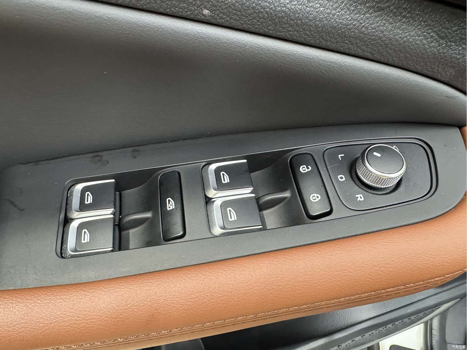 Geely X6, 2024 15