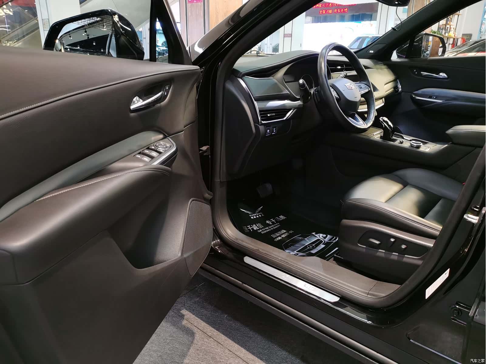 Cadillac XT4, 2021 все фото