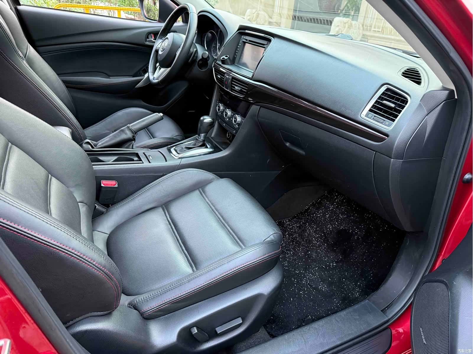 Mazda Atenza, 2015 4