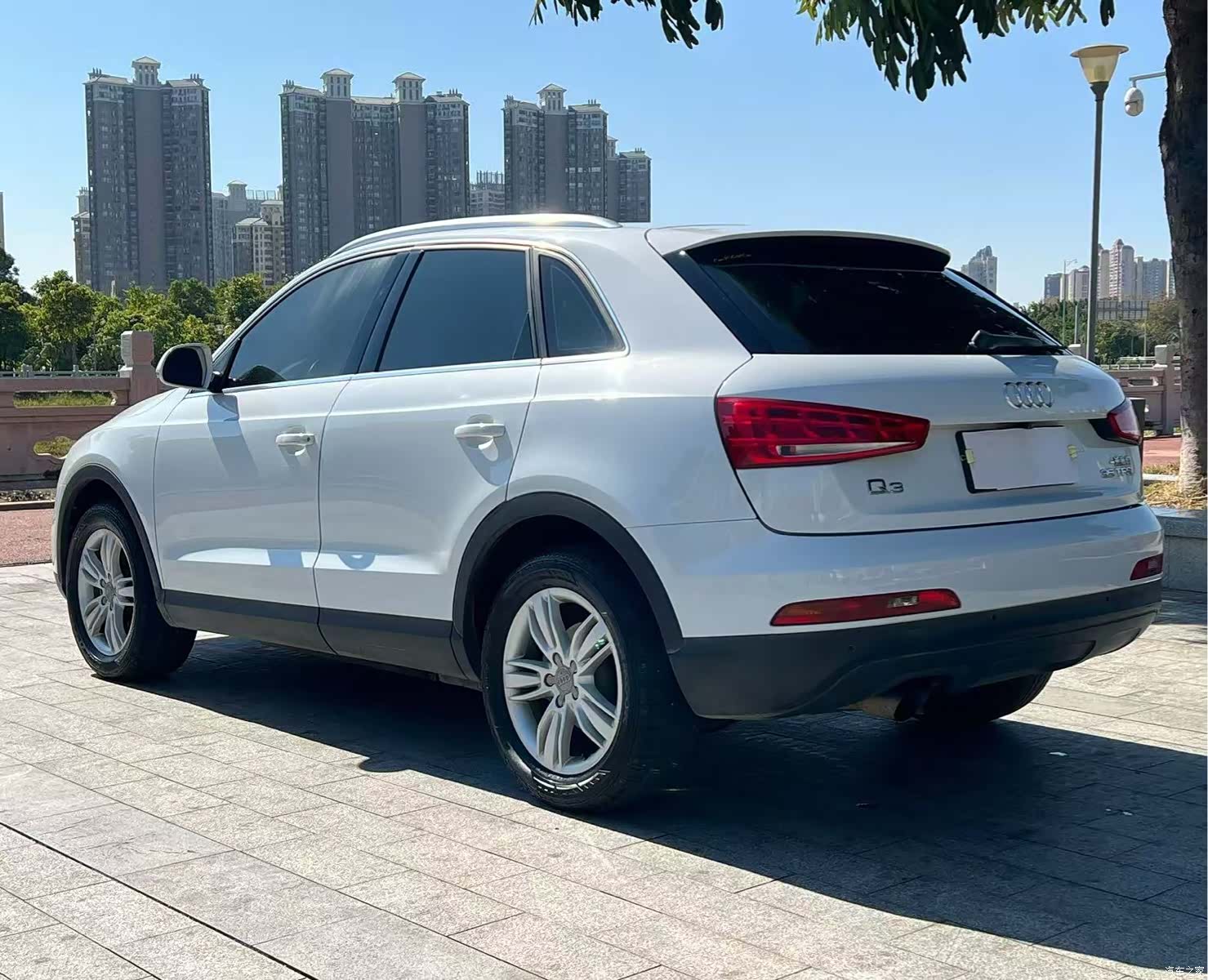 Audi Q3, 2015 9