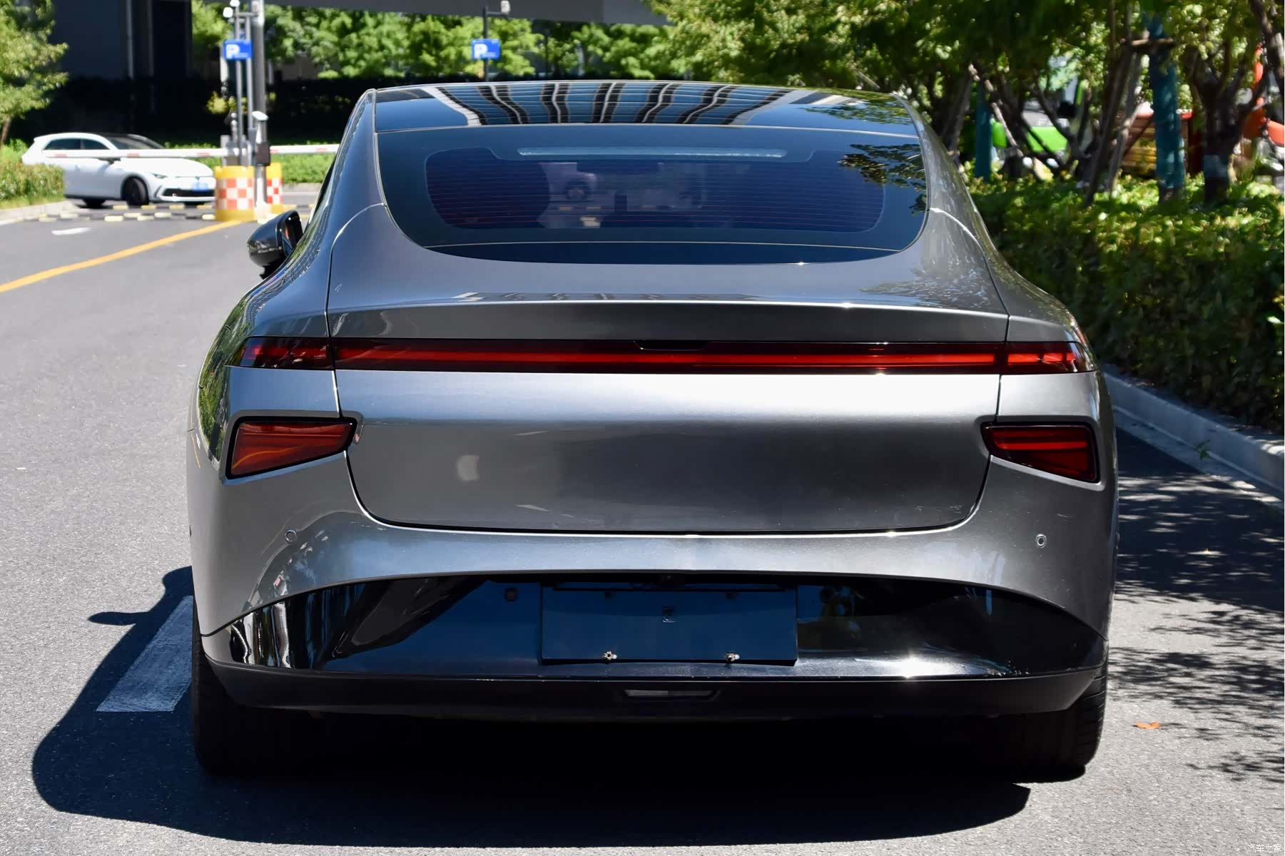 Xpeng P7, 2021 все фото