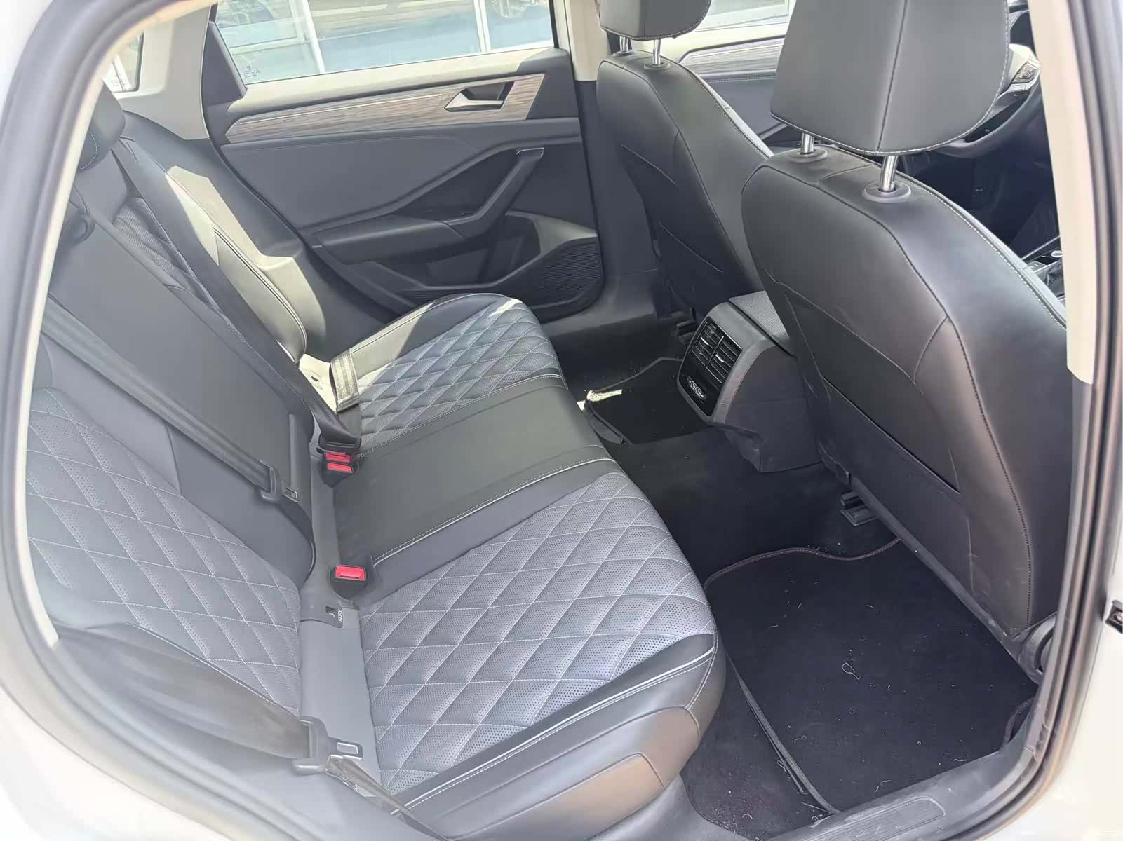 Volkswagen Sagitar, 2024 7