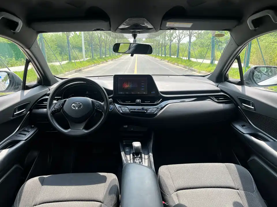 Toyota C-HR EV