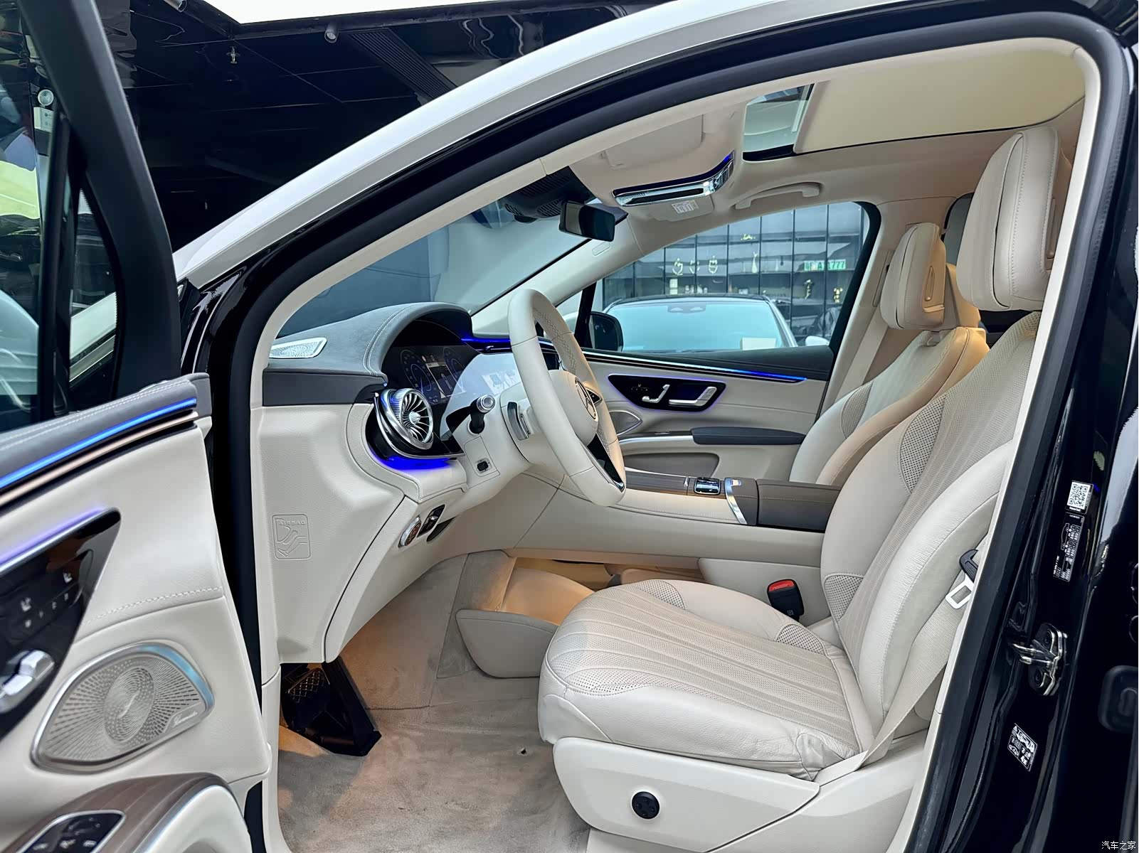 Mercedes-Benz EQS, 2023 7