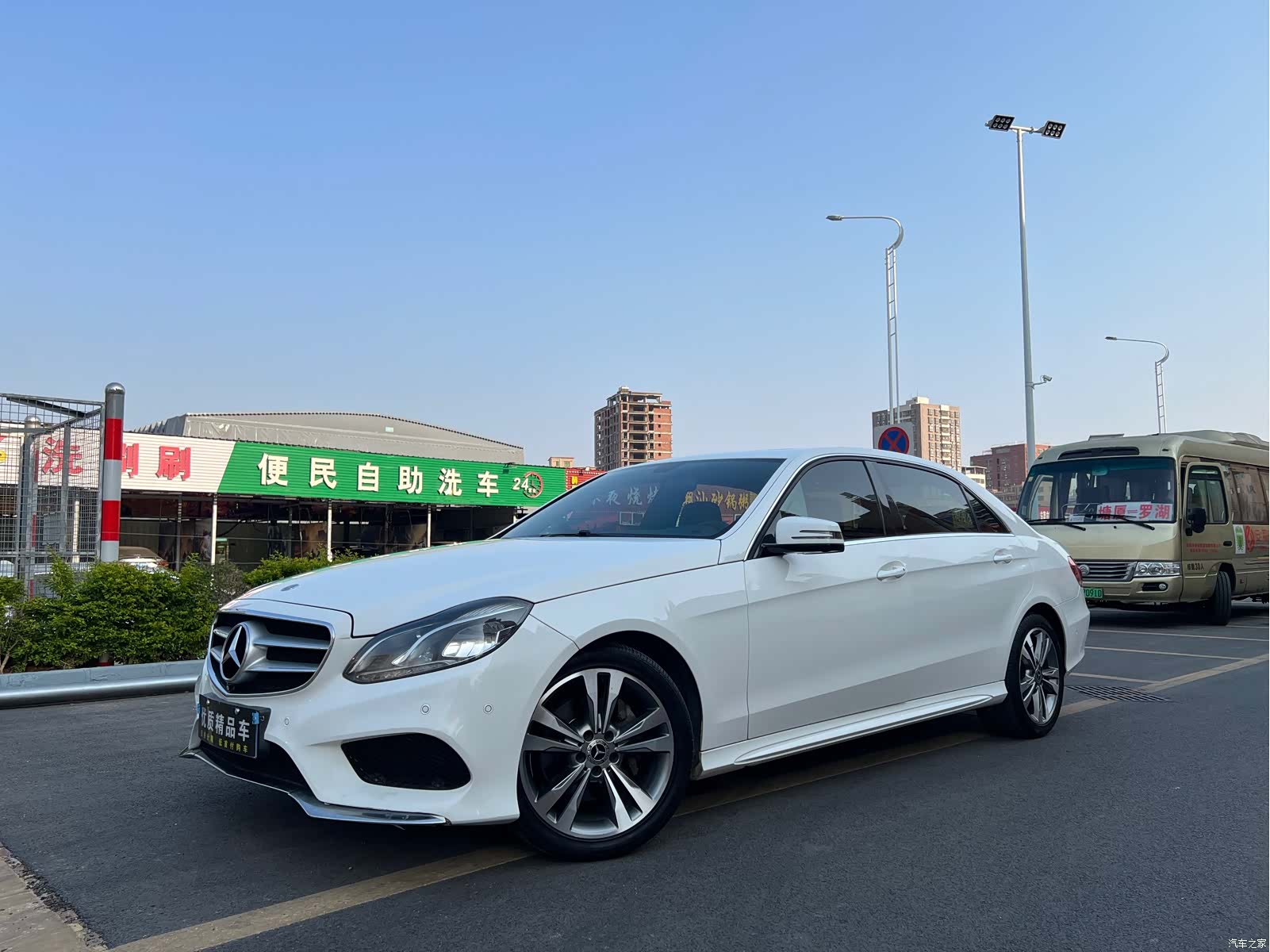Mercedes-Benz E-Class, 2016 1