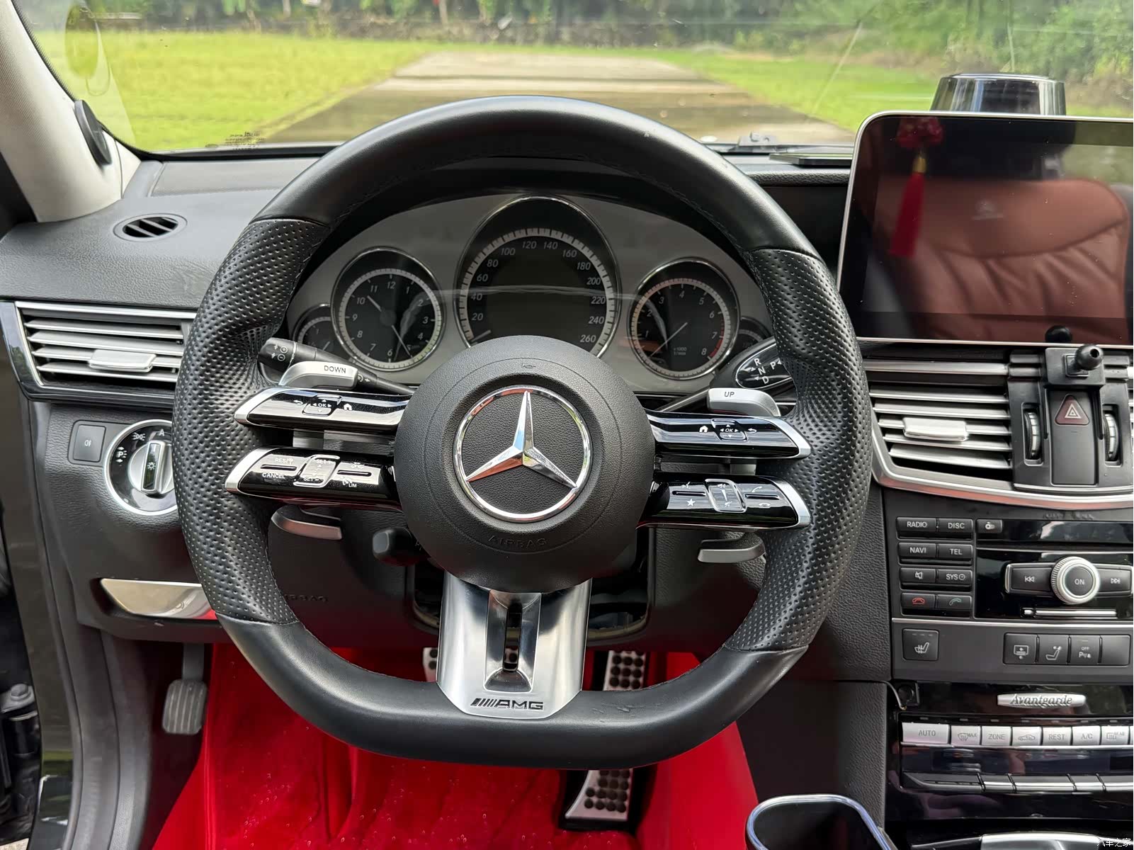 Mercedes-Benz E-Class, 2011 14