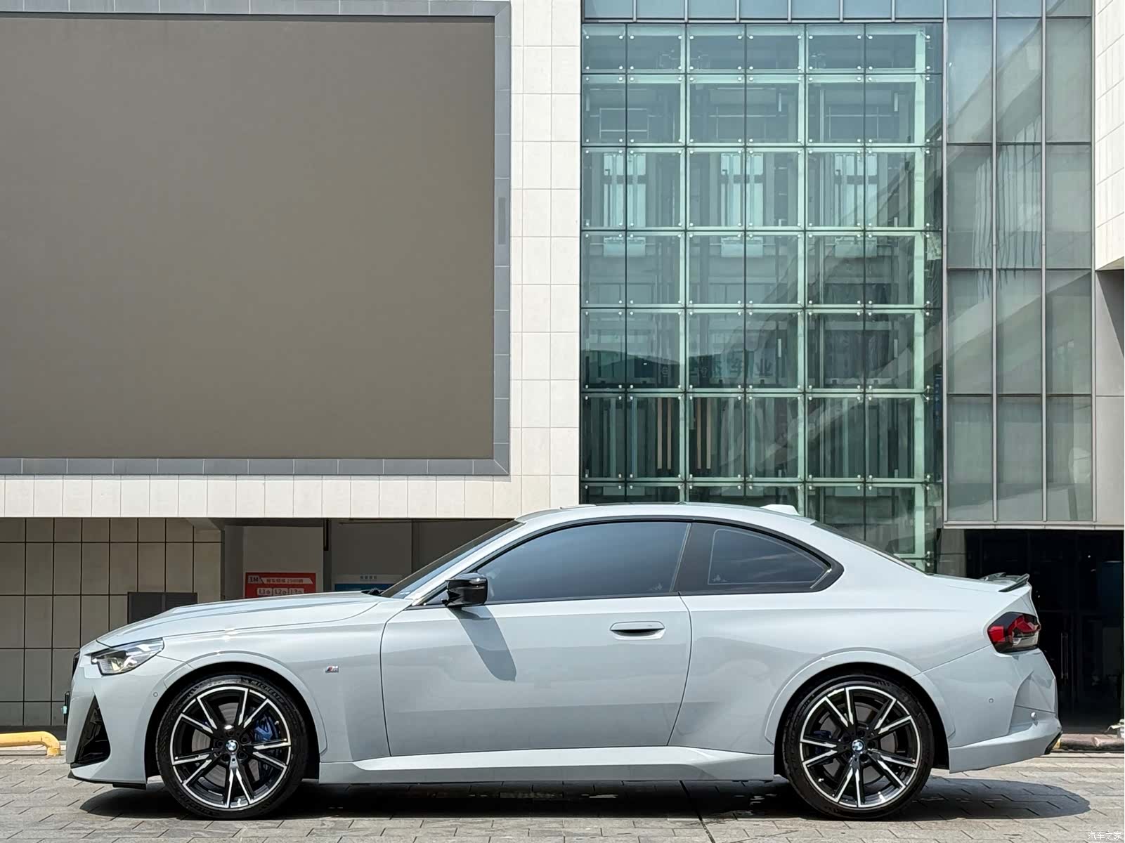 BMW M2, 2025 3