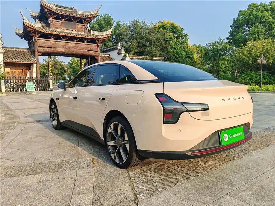 XPENG MONA M03