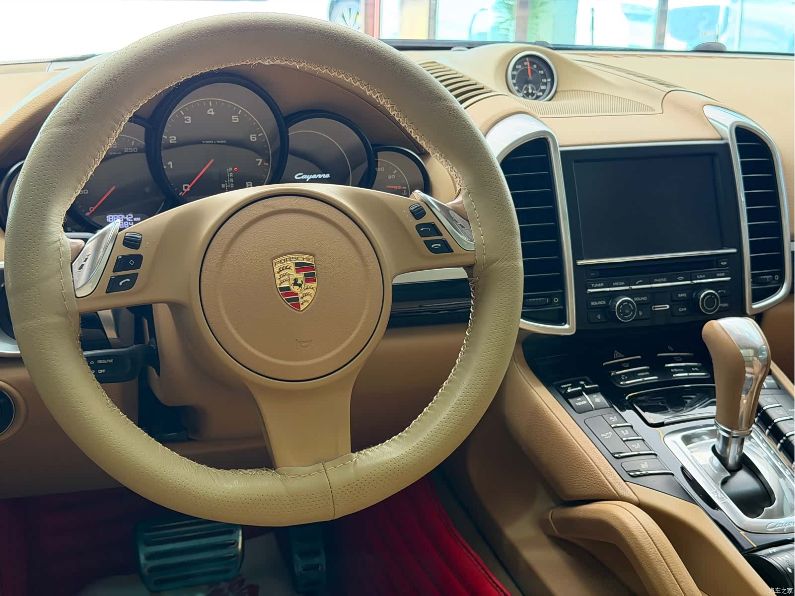 Porsche Cayenne, 2013 8