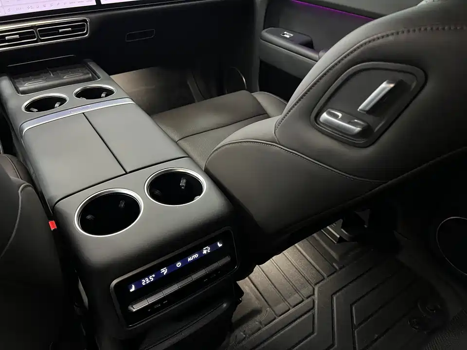 Li Auto Ideal L8
