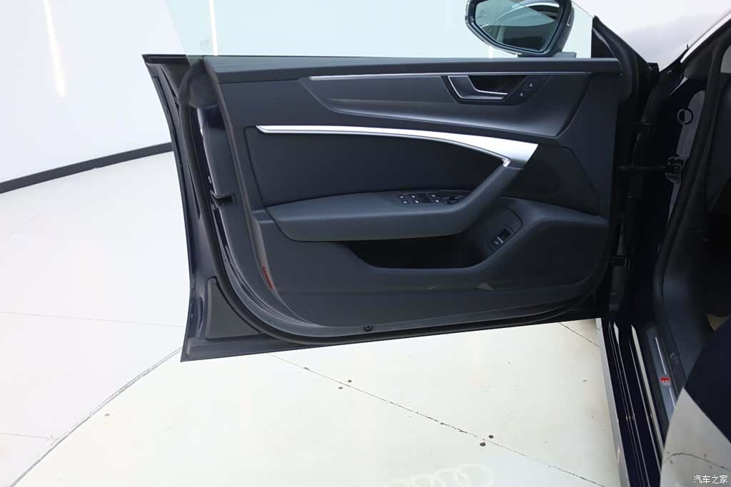 Audi A7L, 2024 16