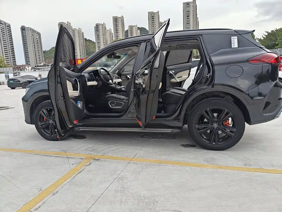 Geely Atlas