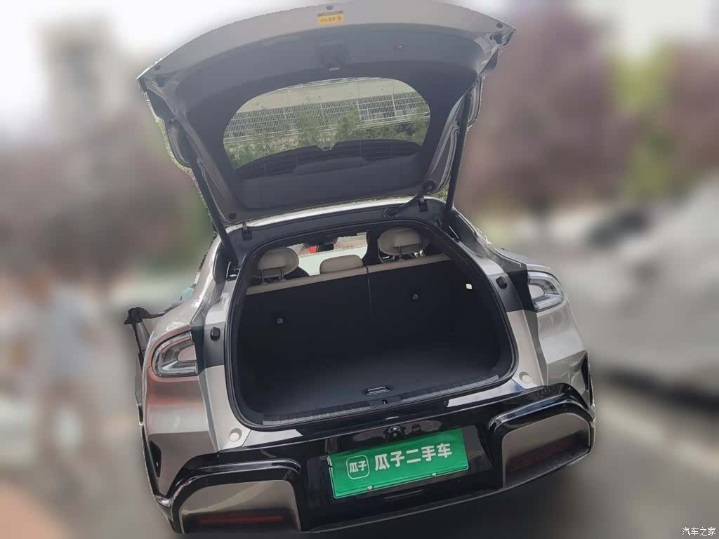 Xiaomi YU7, 2026 16