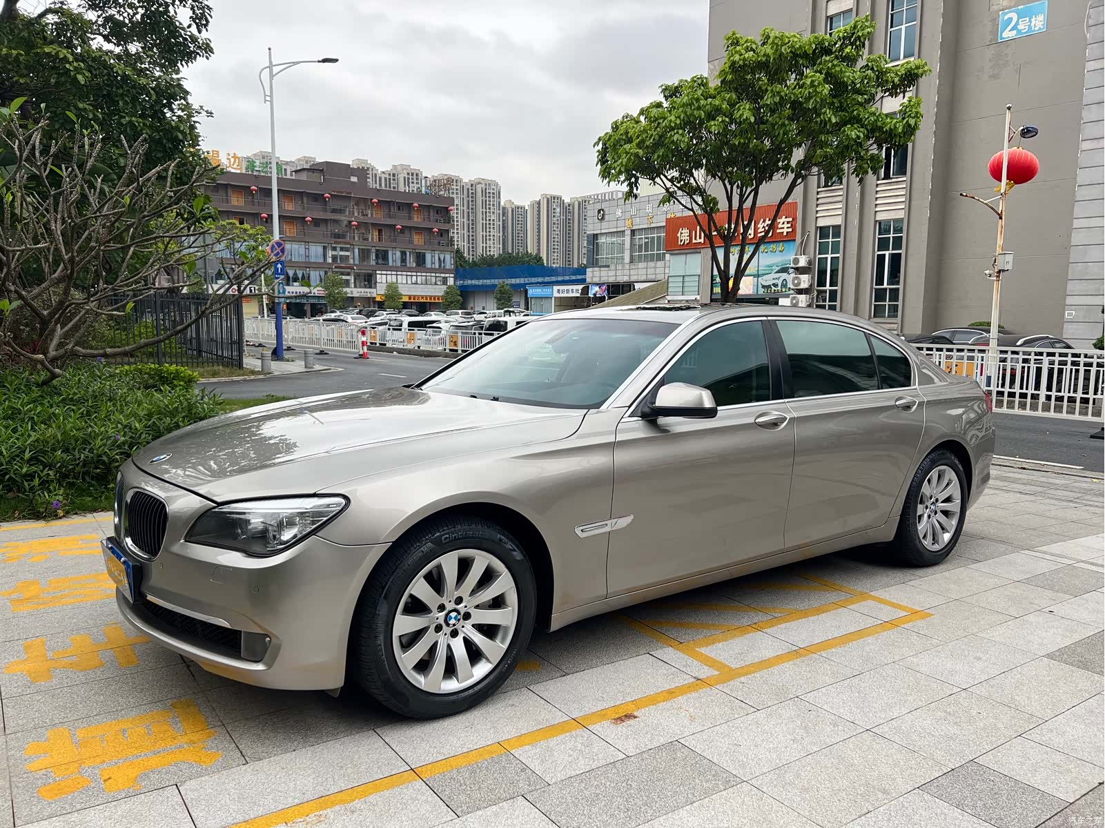BMW 7 Series, 2011 3