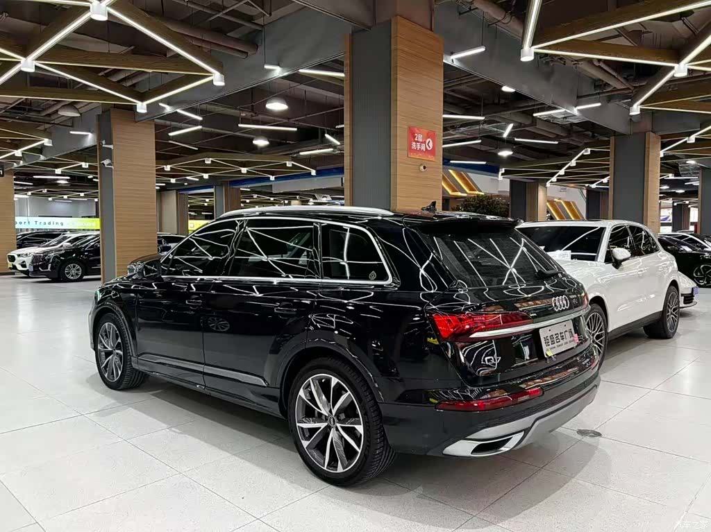 Audi Q7, 2021 4