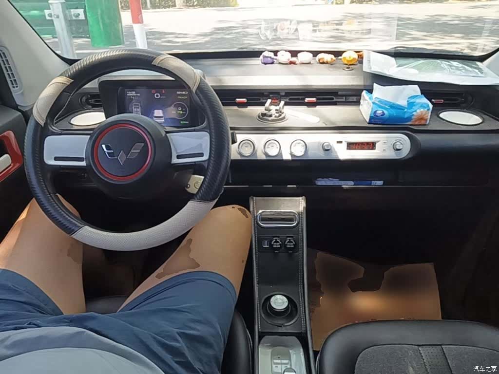 Wuling MINIEV, 2022 10