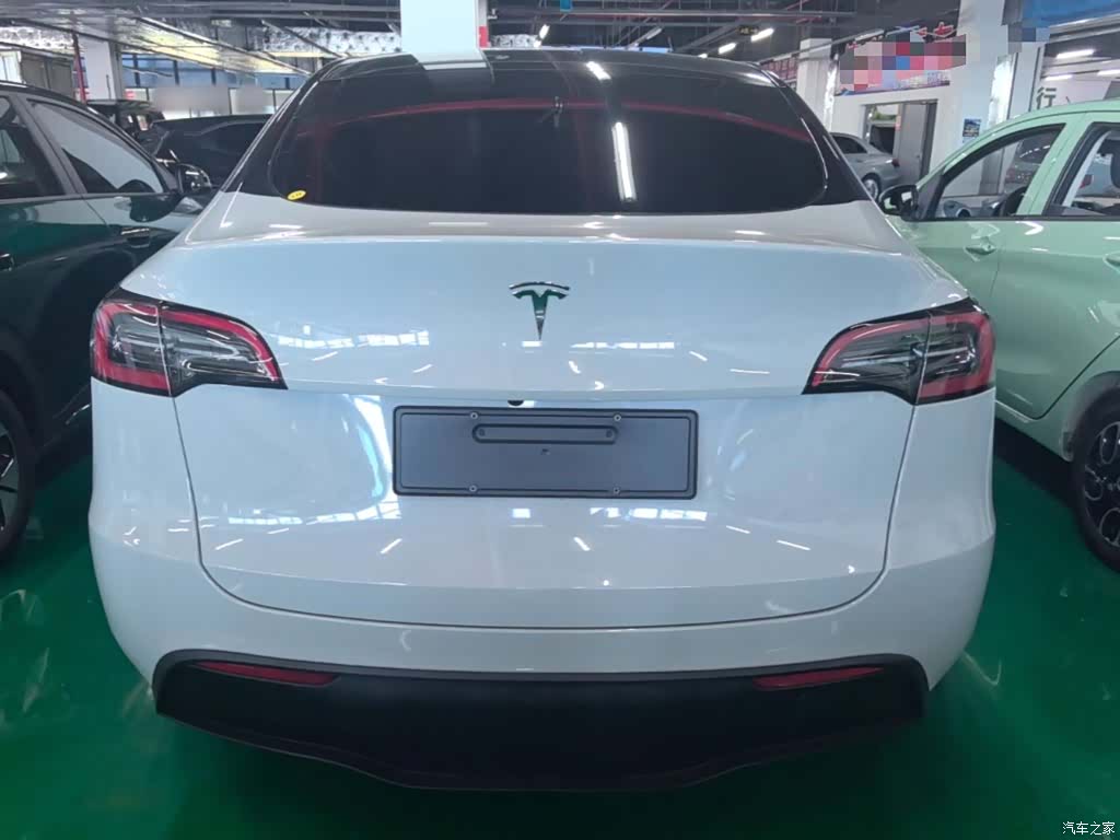 Tesla Model Y, 2023 6