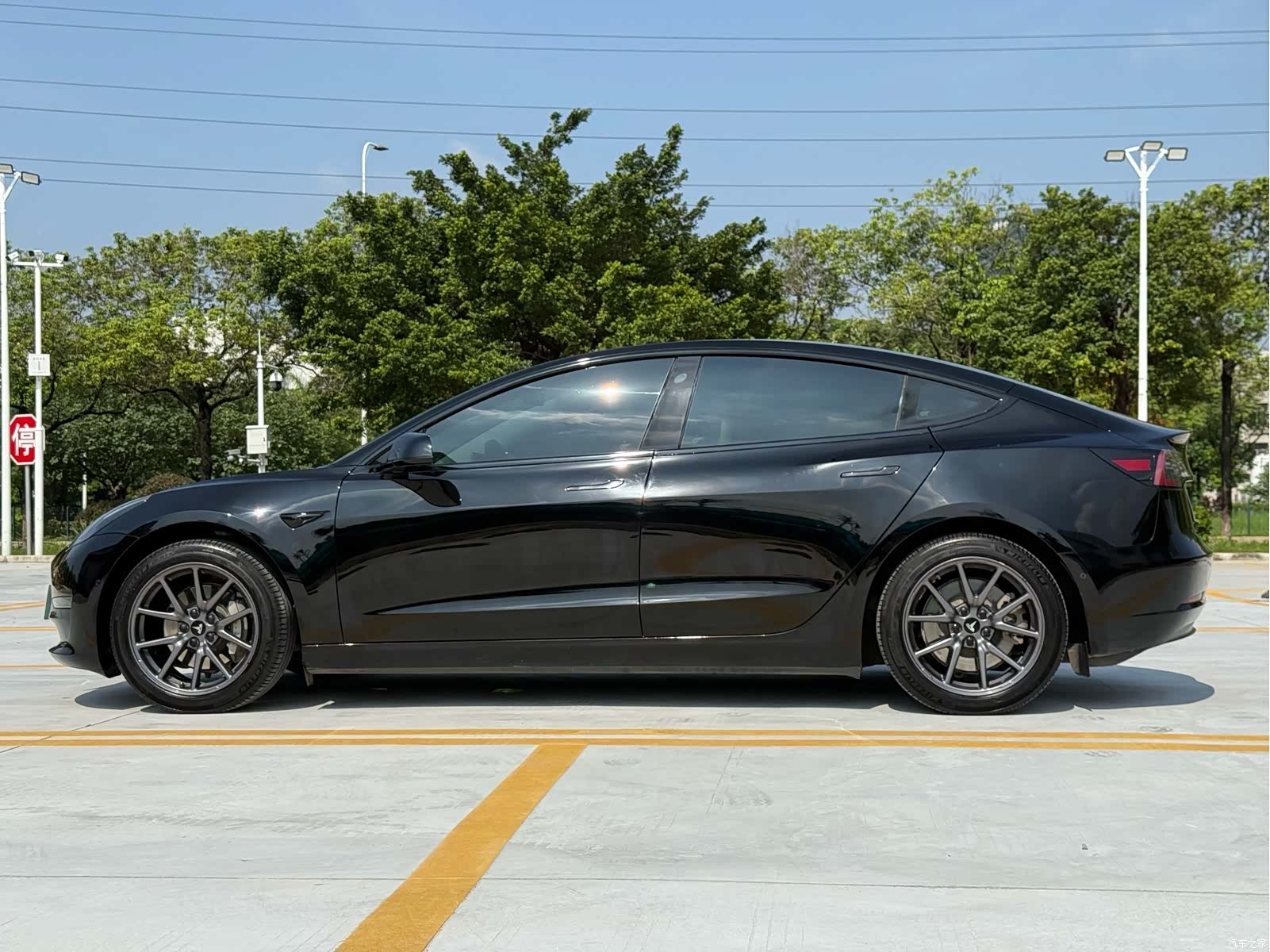 Tesla Model 3, 2019 16