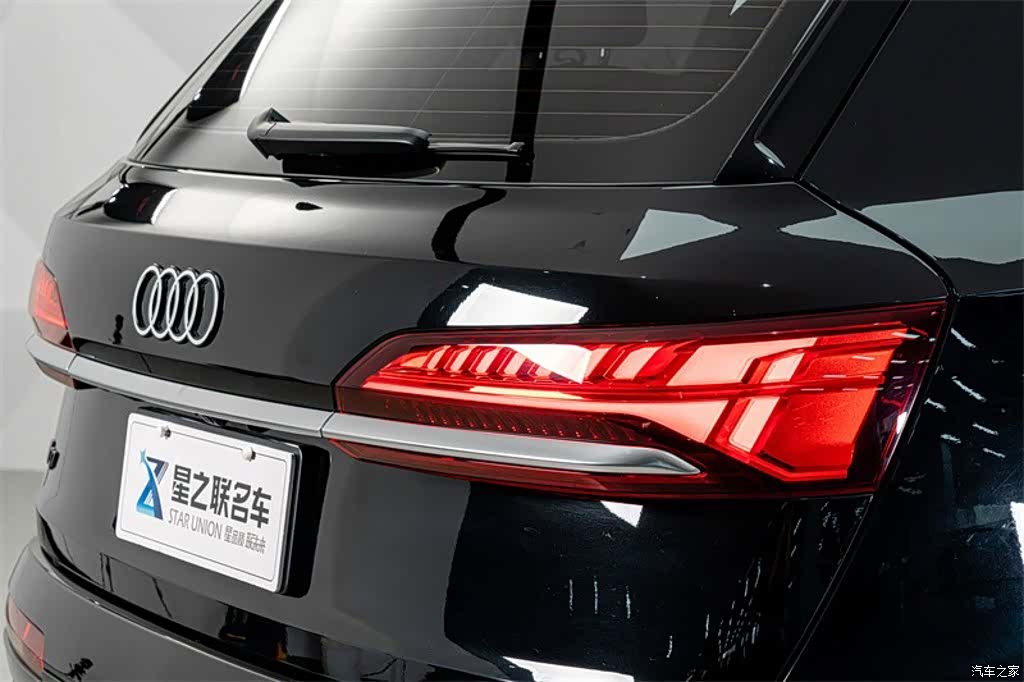 Audi Q7, 2024 8