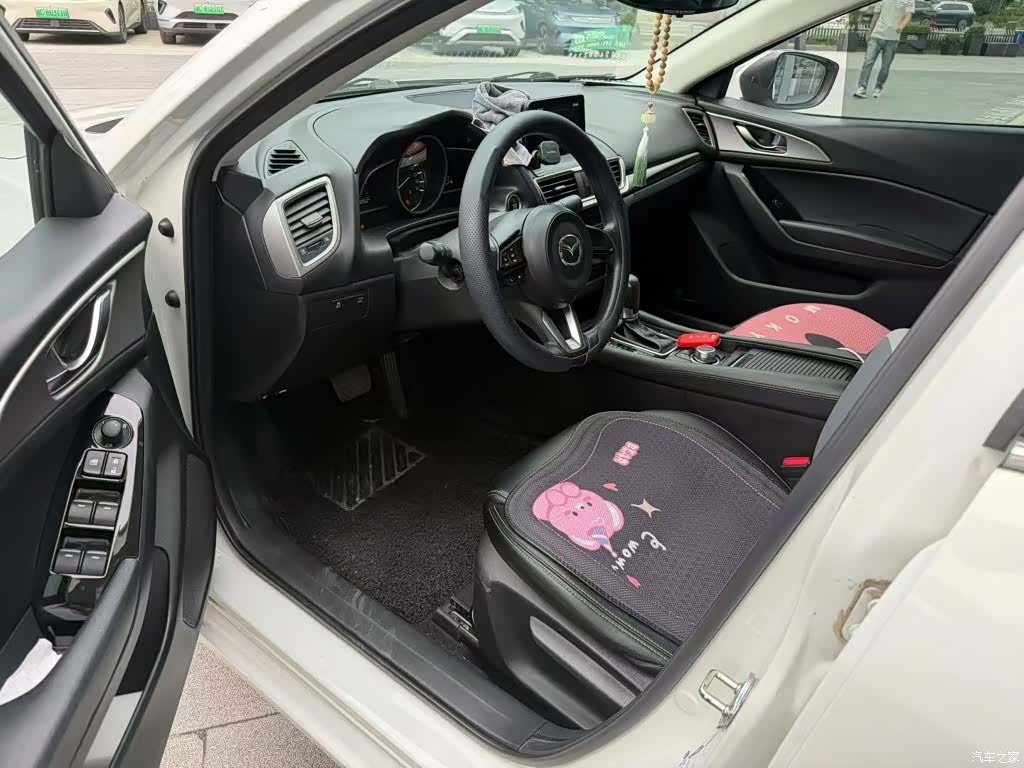Mazda Mazda3, 2019 4