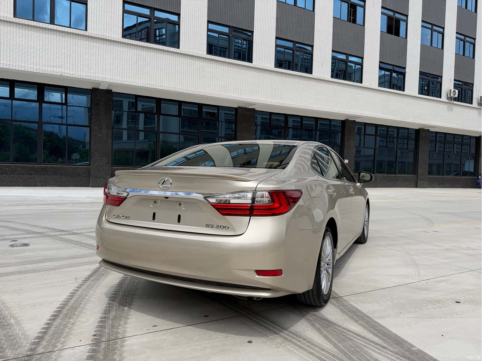 Lexus ES, 2015 6
