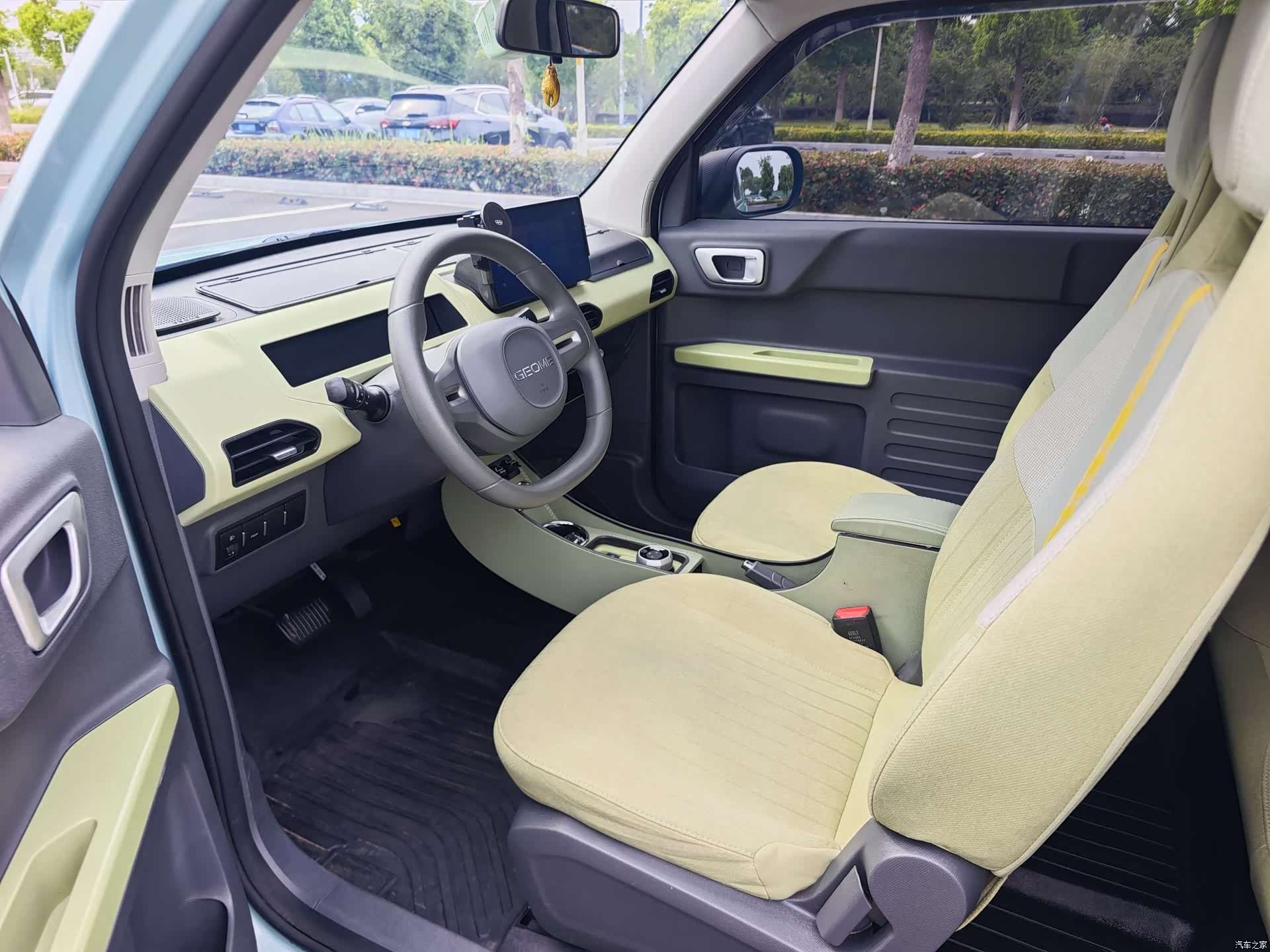 Geely Panda, 2025 8