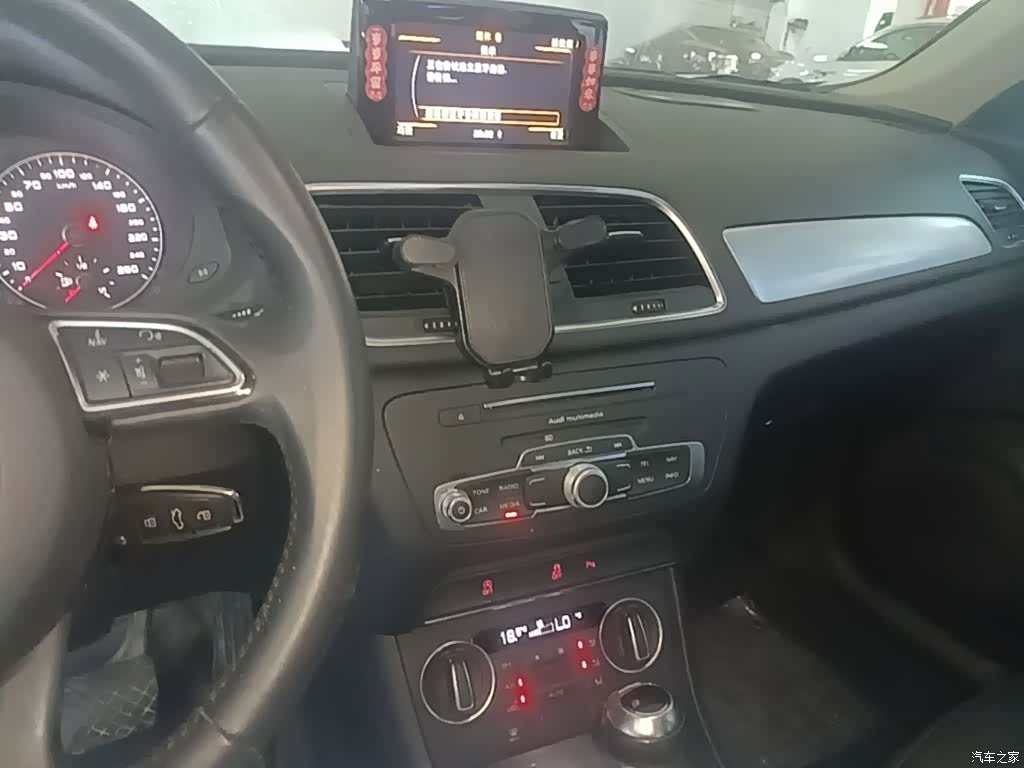 Audi Q3, 2016 13