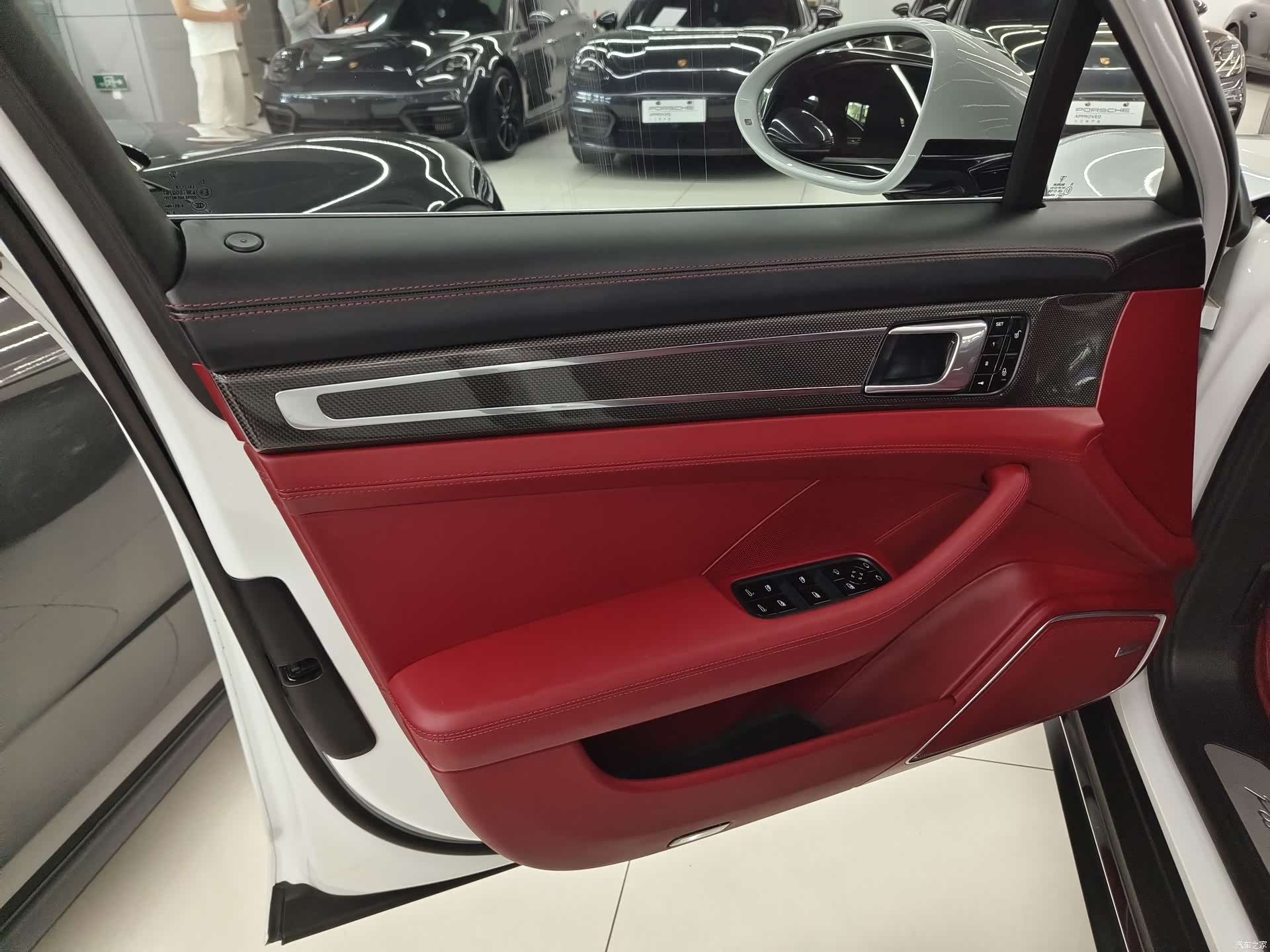 Porsche Panamera, 2018 все фото