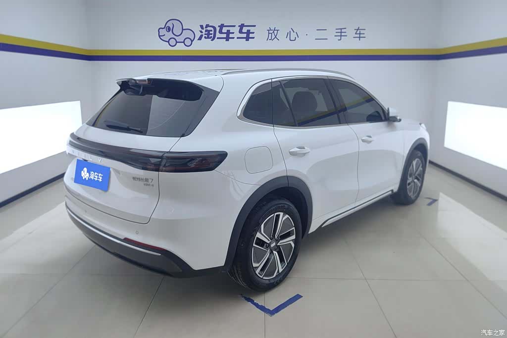 Geely 7, 2025 3