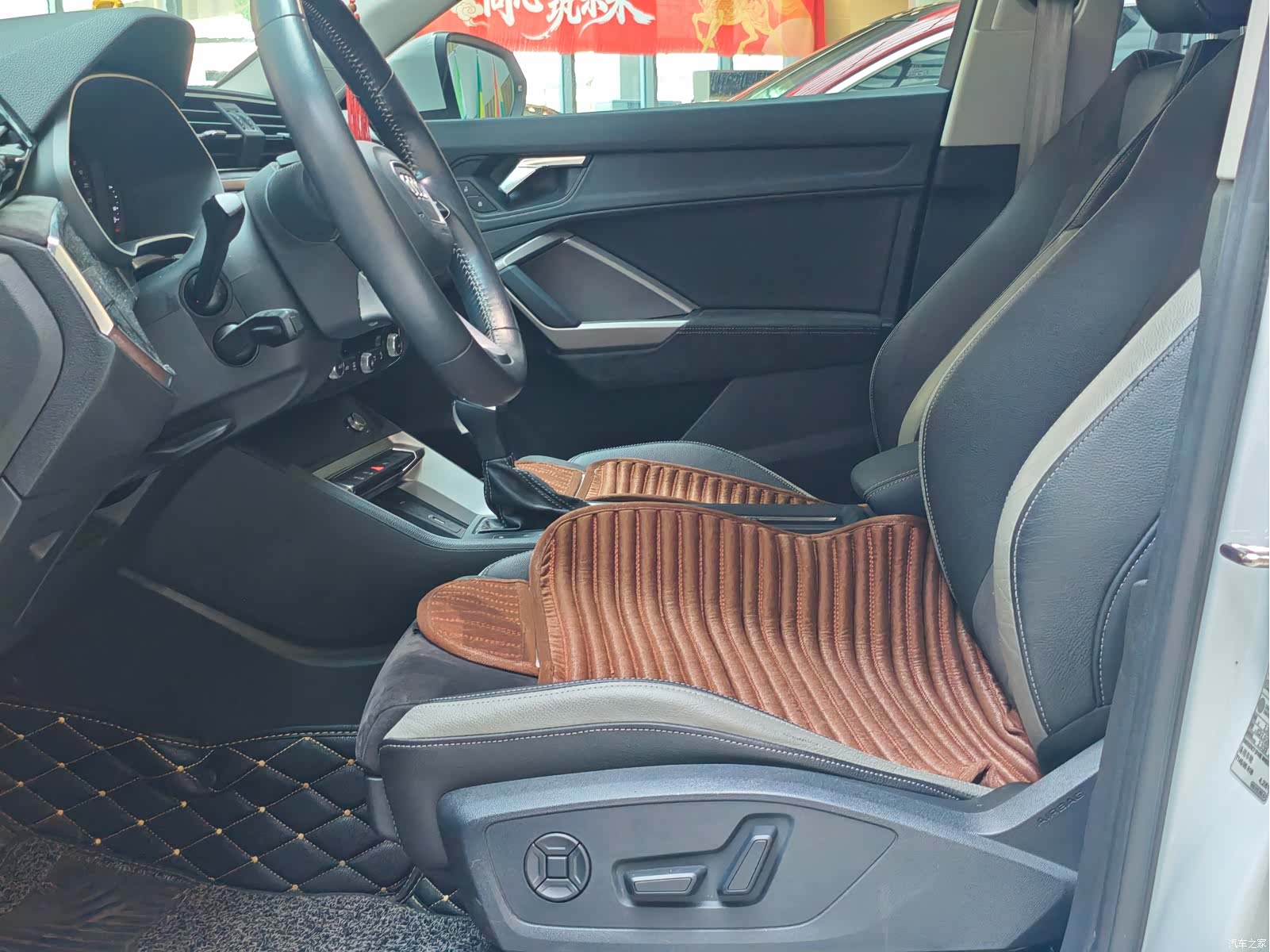 Audi Q3, 2019 9