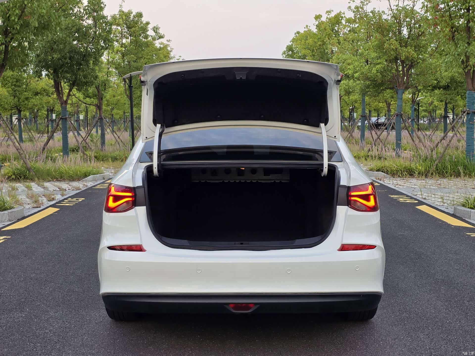 Chevrolet 320, 2022 21