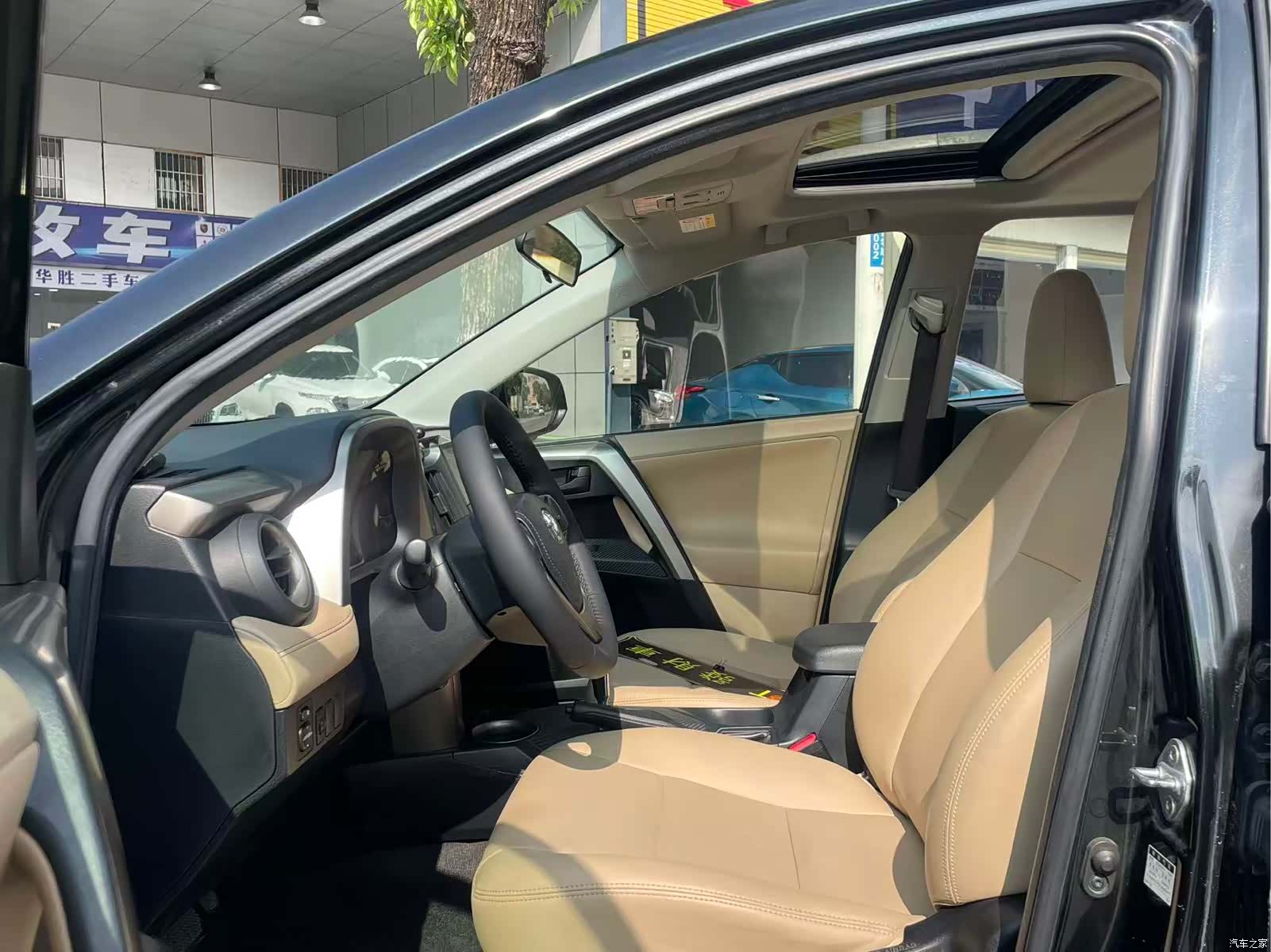 Toyota RAV4, 2016 4