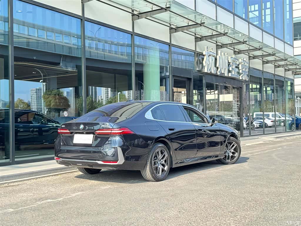 BMW 5 Series, 2024 2