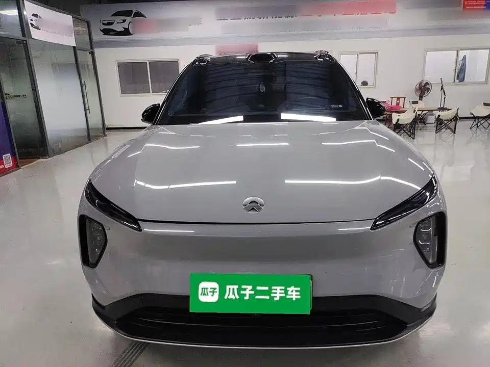 NIO ES6