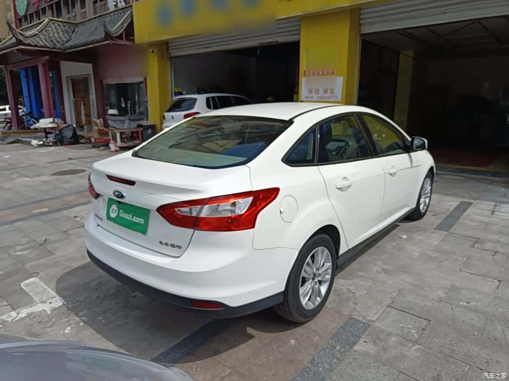 Ford Focus, 2015 7
