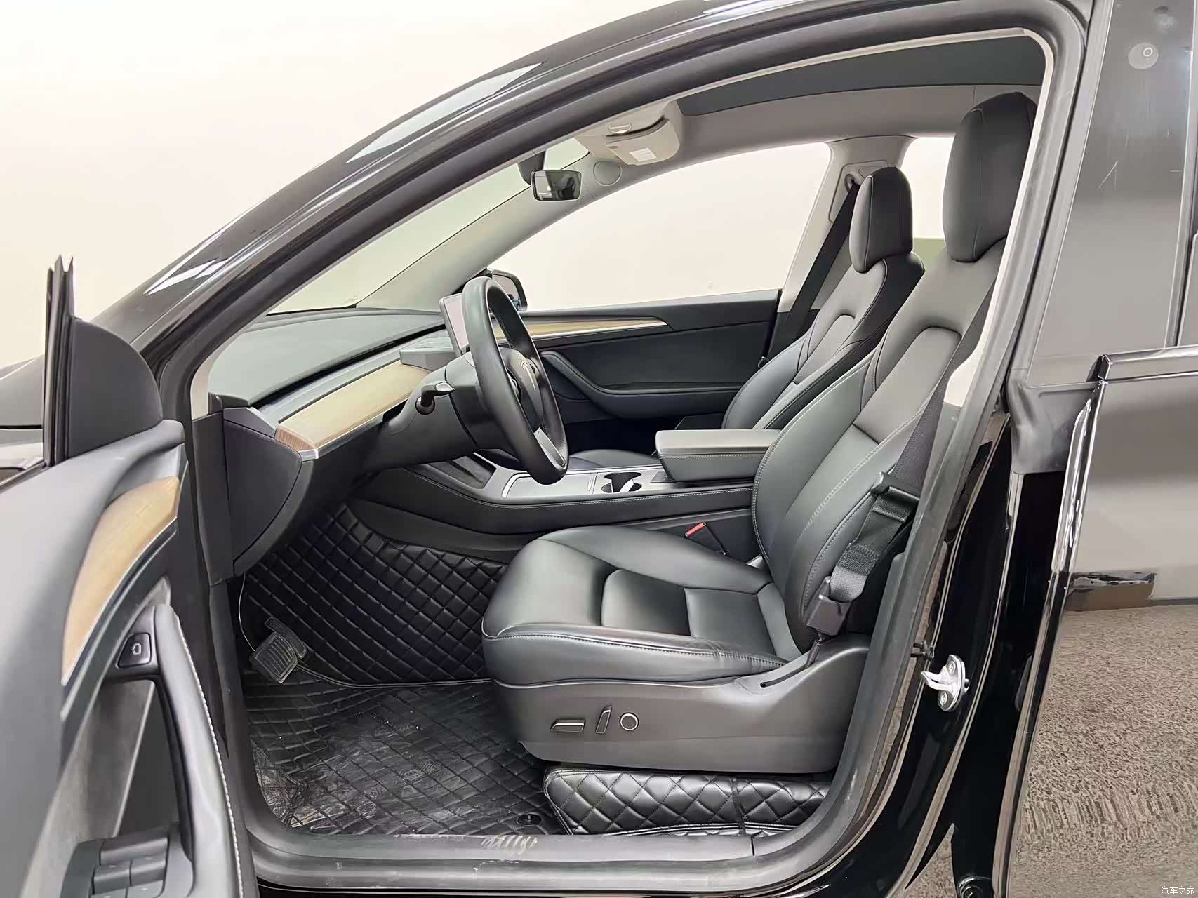 Tesla Model Y, 2021 16