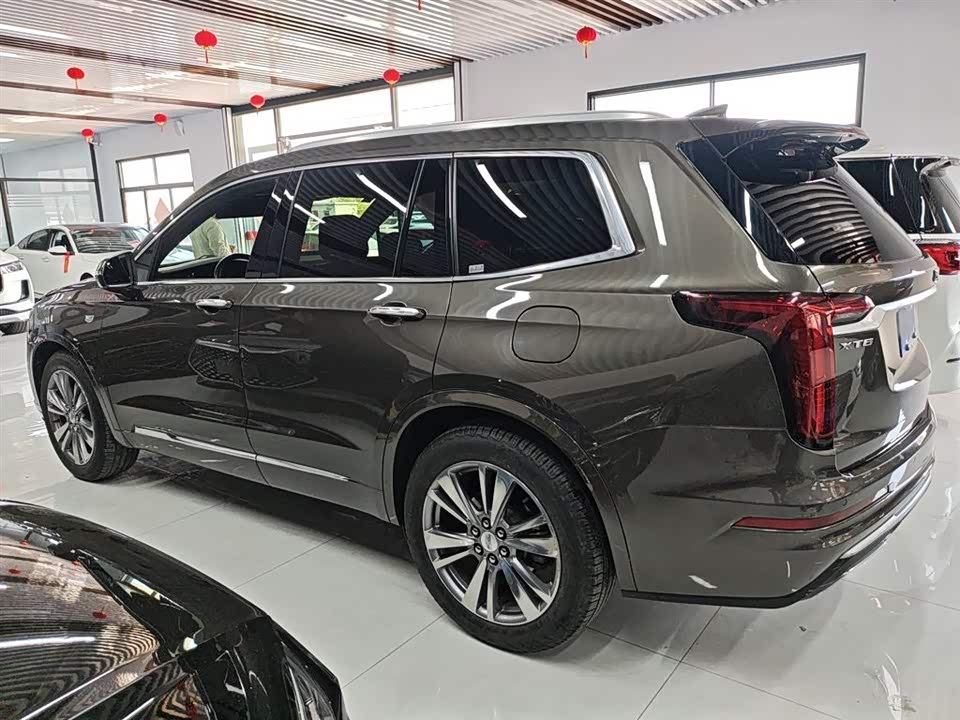 Cadillac XT6