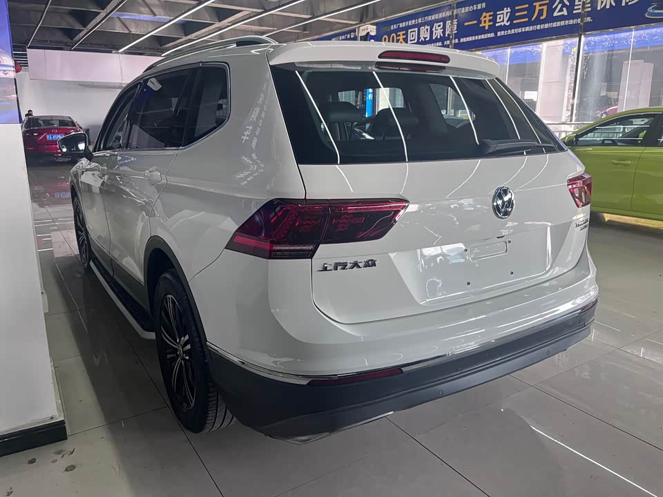 Volkswagen Tiguan L